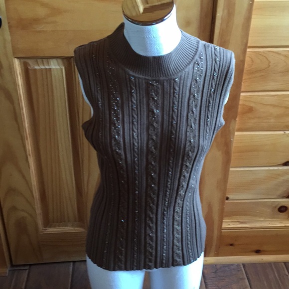 Requirements Tops - Requirements Beaded Shell Top - Size Large